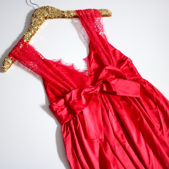 Bright Red Satin and Lace Details Maxi Dress - Picture 7 of 8